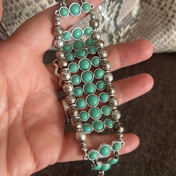 LUCKY BRAND FAUX TURQUOISE BEADED SILVER WIDE BRACELET - Picture 9 of 9
